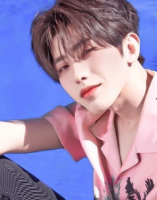 娱乐吃瓜社蔡徐坤,娱乐吃瓜社的焦点人物